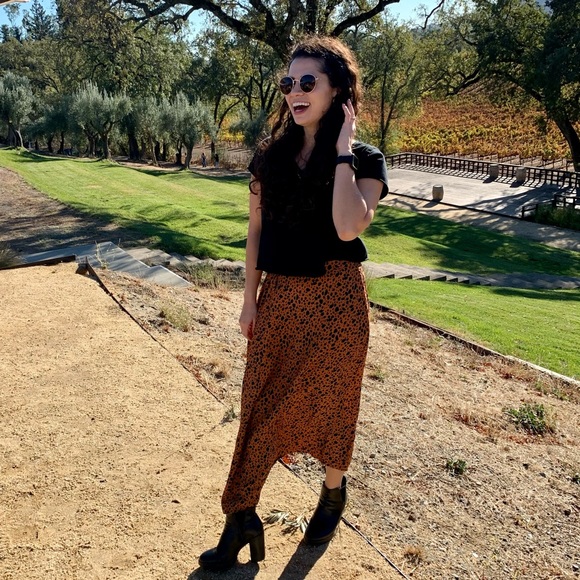 Meet your Posher, Lauren - Picture 5 of 8